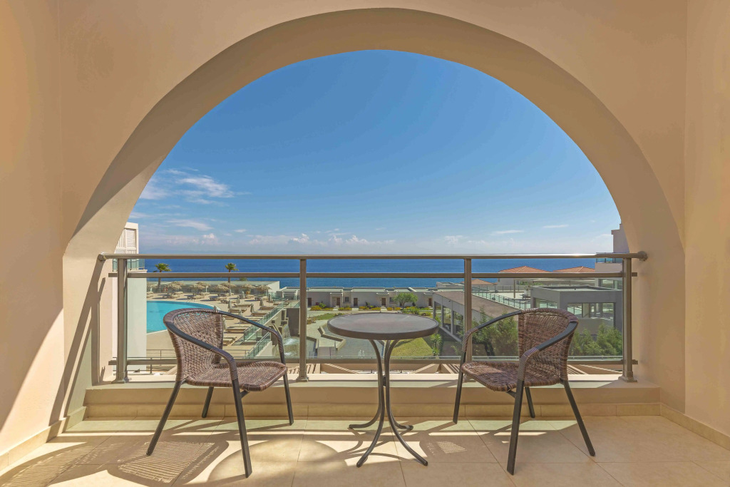 KRESTEN ROYAL Euphoria Resort