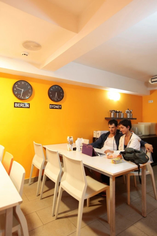 room00 Valencia Hostel