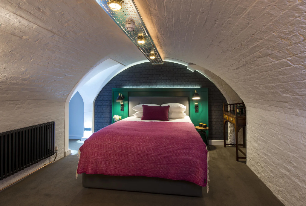 The Churchill Hotel