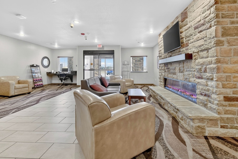 Cobblestone Hotel & Suites - Eaton