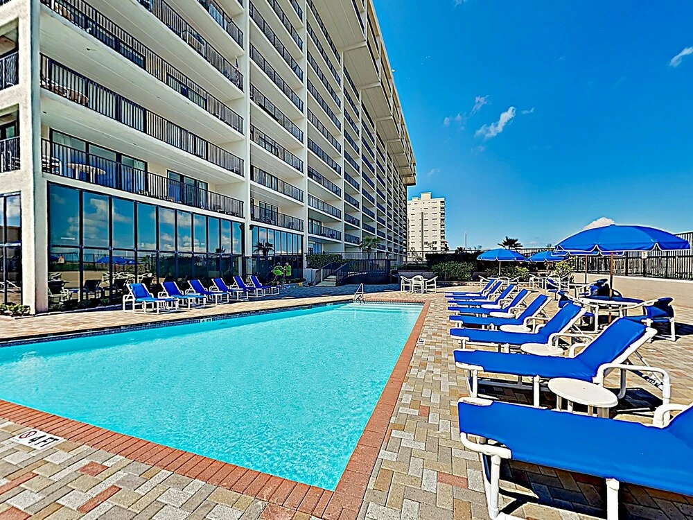 New Listing! Mid-island Marvel W/ Gym & Pools 2 Bedroom Condo