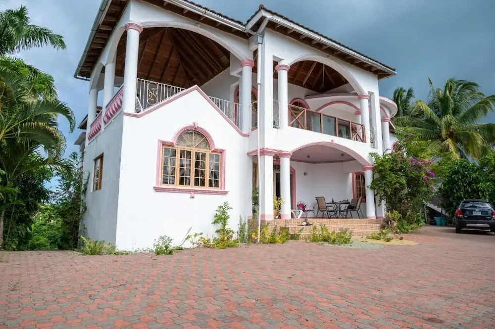 BurgAnn Villa