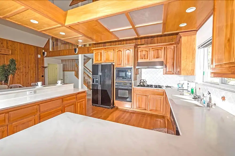 763 Wentworth Lane by RedAwning