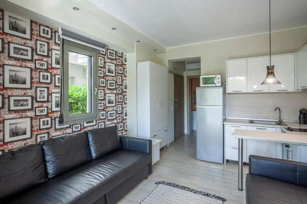 Apartments Enastron 4.3