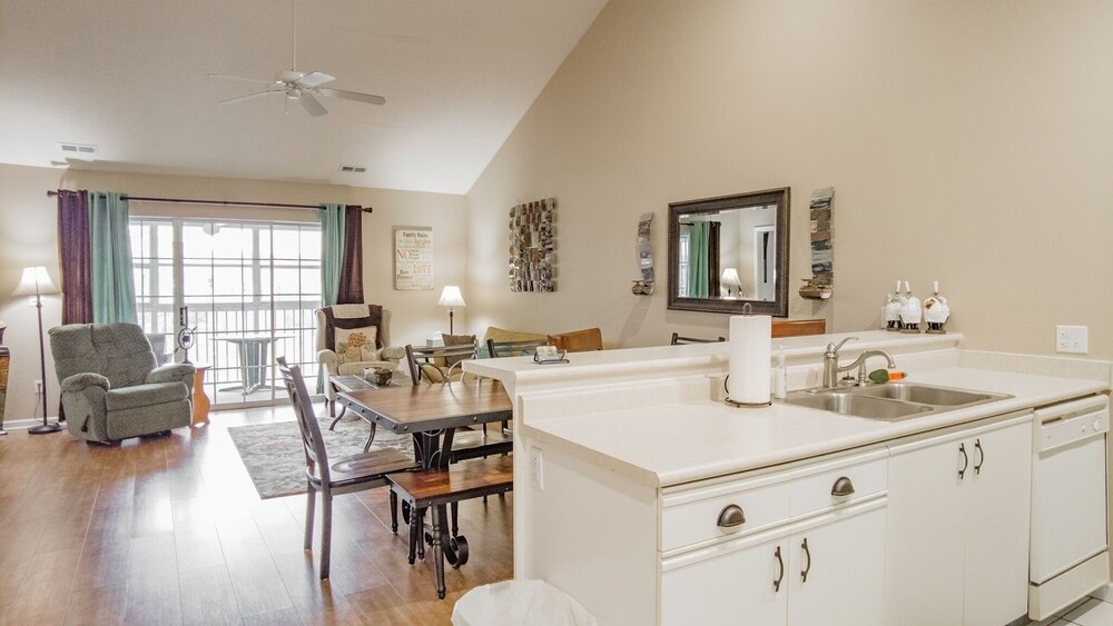 Champions 1-35 2 Bedroom Condo