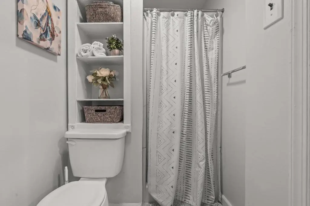 East Passyunk Trendy Apartment