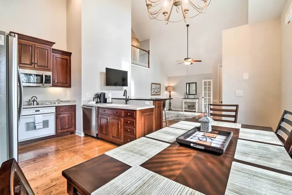 Nashville Area Family Getaway w/ Private Pool!