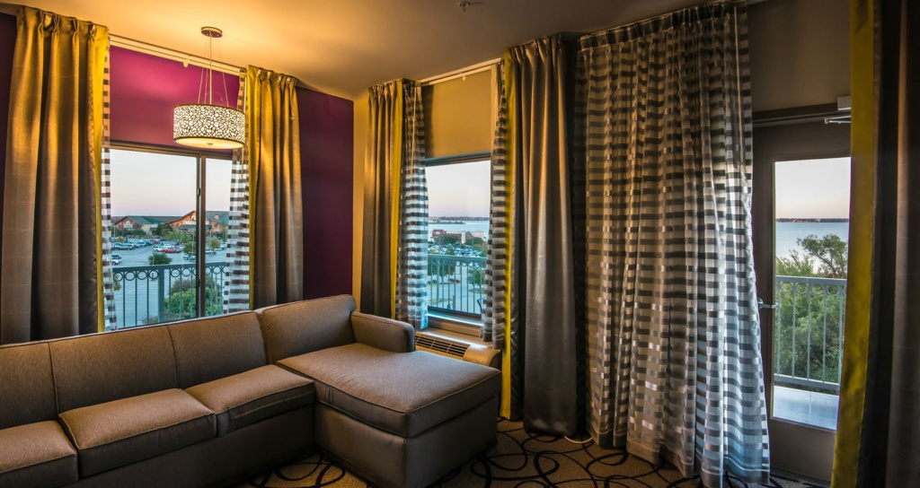 Holiday Inn Express & Suites Garland E - Lake Hubbard I30 by IHG