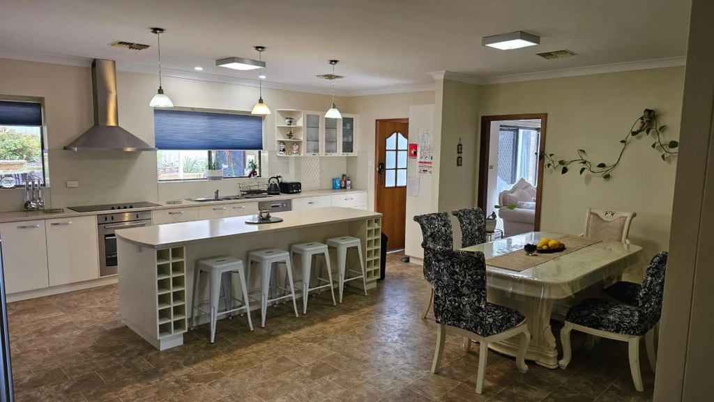 Spacious Holiday Home - Waikerie