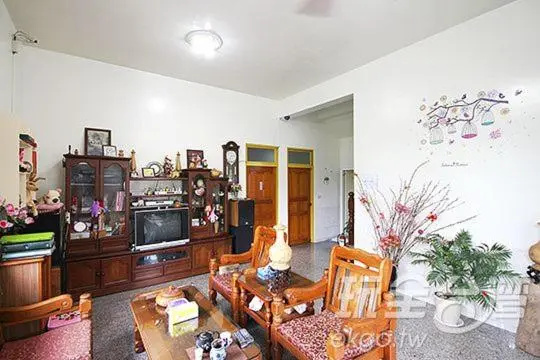 Reny Lake Warm Hostel