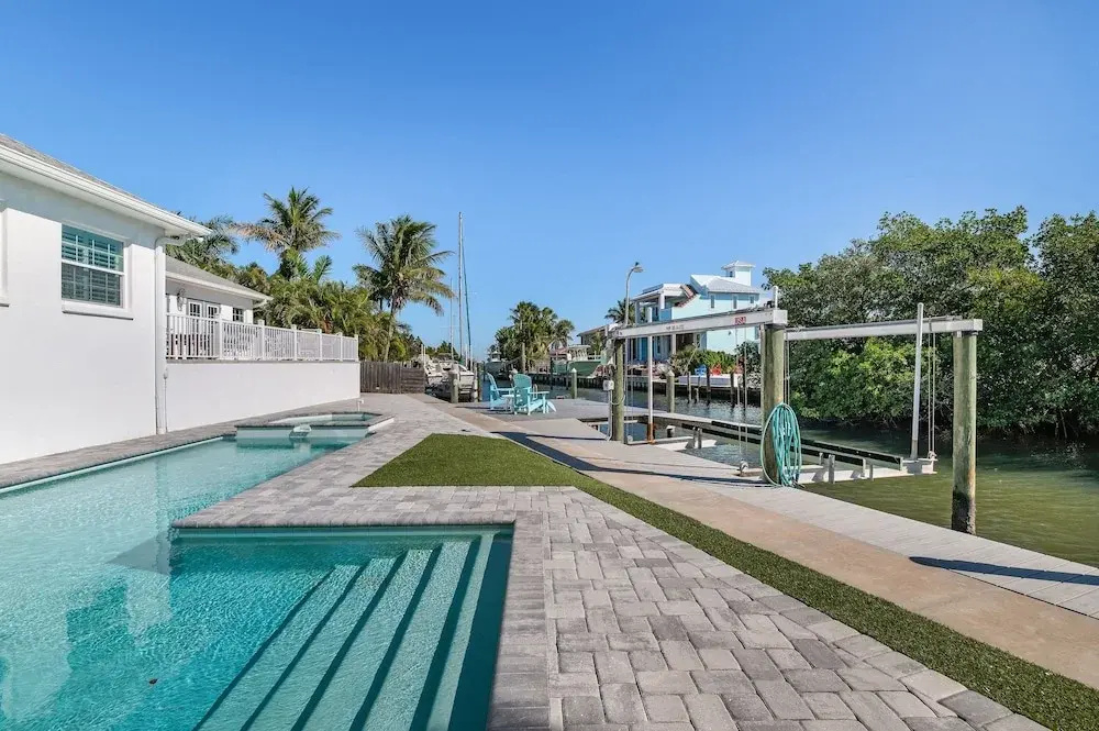 New Listingprivate Pool Spa Located On Canal With Boat Lift 3 Bedroom Home by Redawning