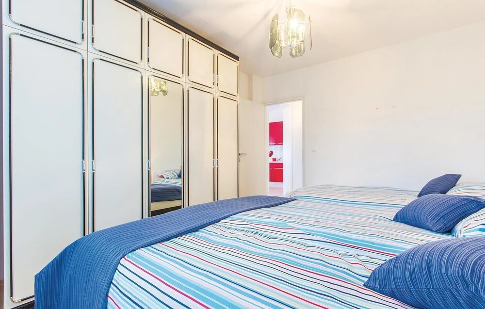Lovely Home In Pula With Wifi