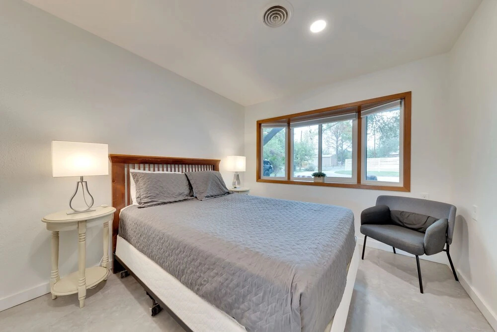 Beach House 2 on Lake LBJ - Sleeps 24