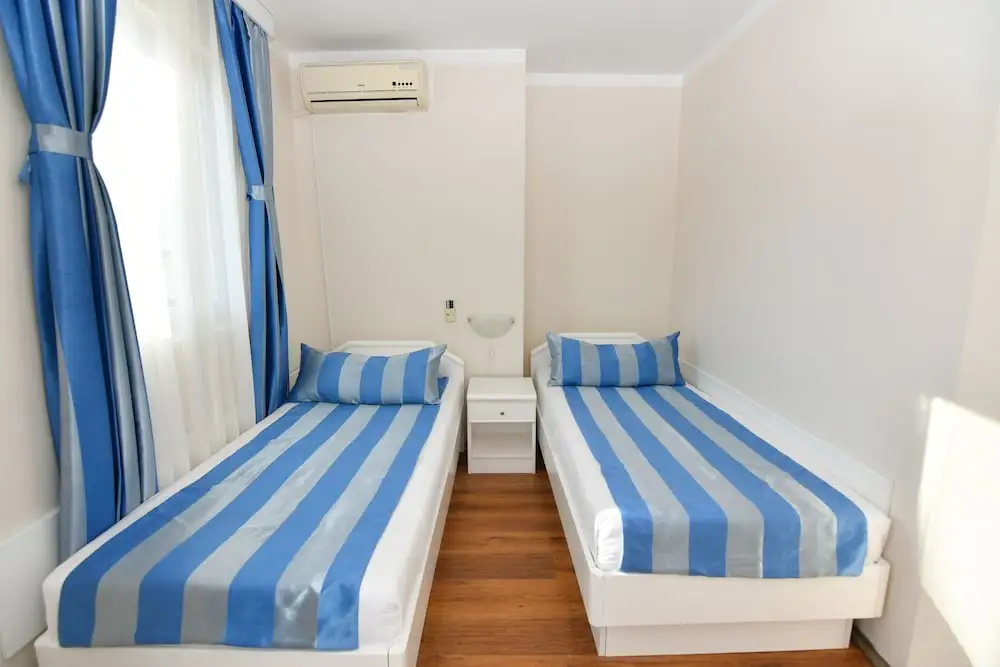 Hotel Xanadu