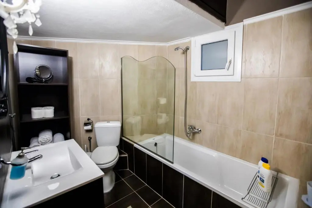 DELUXE APARTMENTS