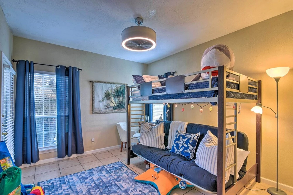 < 1 Mi to Stewart Beach: Gem in East End Galveston