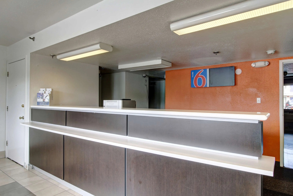 Motel 6-Amherst, OH - Cleveland West - Lorain