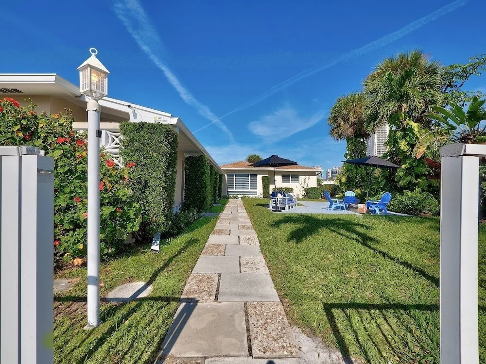 Seas The Day 5 - Seaside W/ Pool 1 Bedroom Duplex