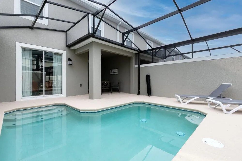 Charming Townhouse With Pool at Storey Lake Resort