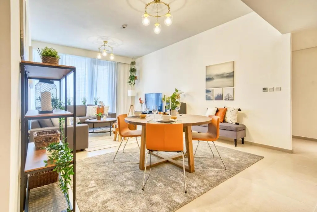 Incredible Views From This Classy Apt With Terrace