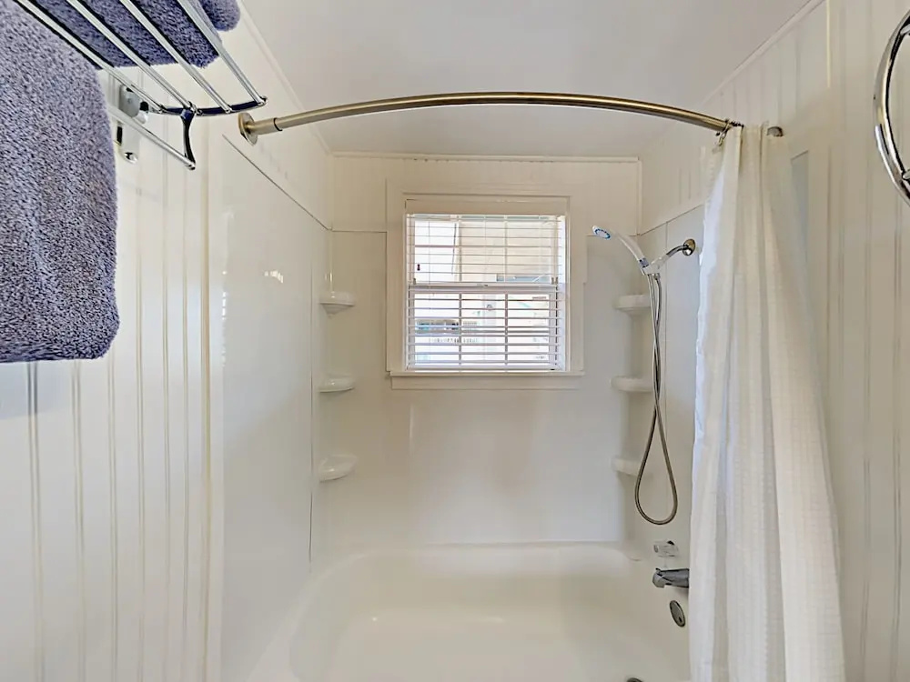 819 S Magnolia St Home 2 Bedrooms 1 Bathroom Home