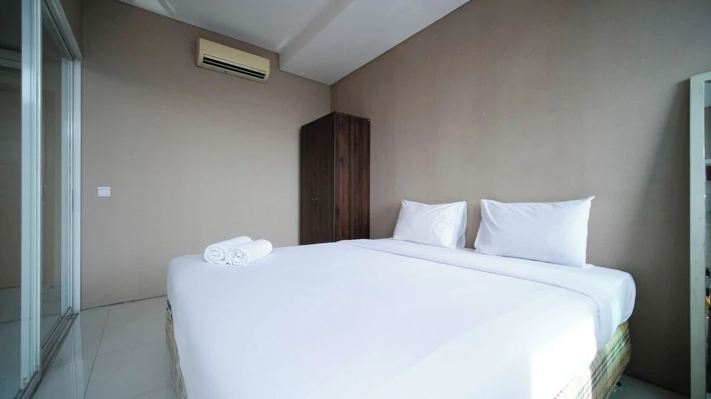 Spacious And Comfy 1Br Apartment Connected To Mall At Aryaduta Residence
