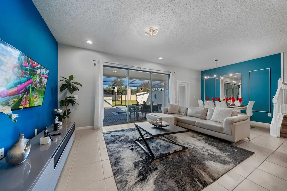 Modern 5BR Downstairs Room Pool Lazy River 2402