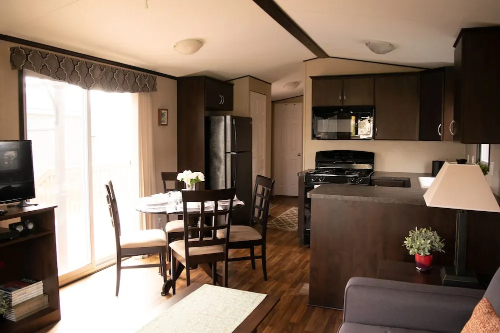 Vine Ridge Resort - Cottages