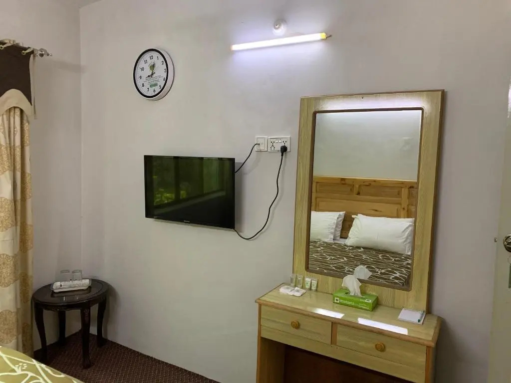 Naveed Tourist Inn