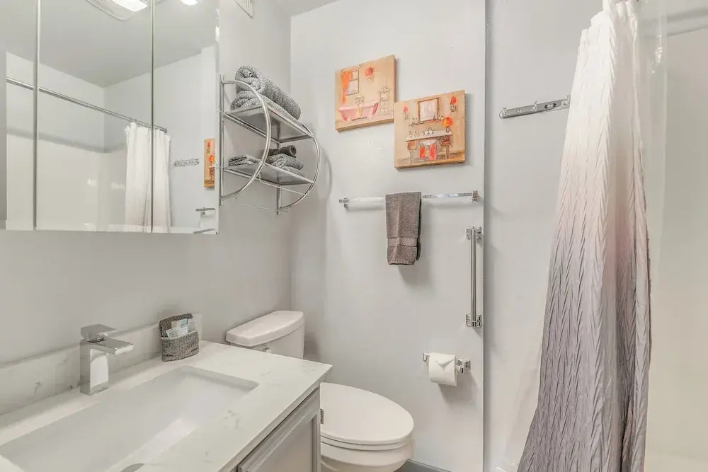 Condo Near Midtown Ruidoso w/ Furnished Deck!