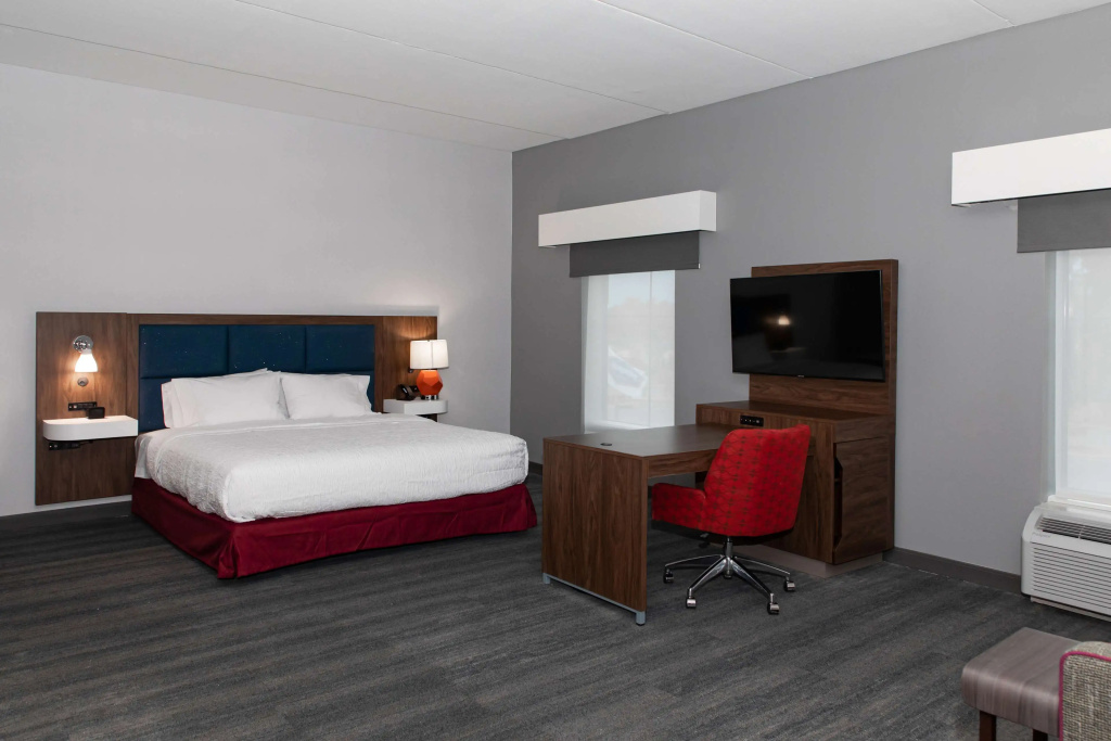 Hampton Inn & Suites Charlotte Steele Creek Road, NC