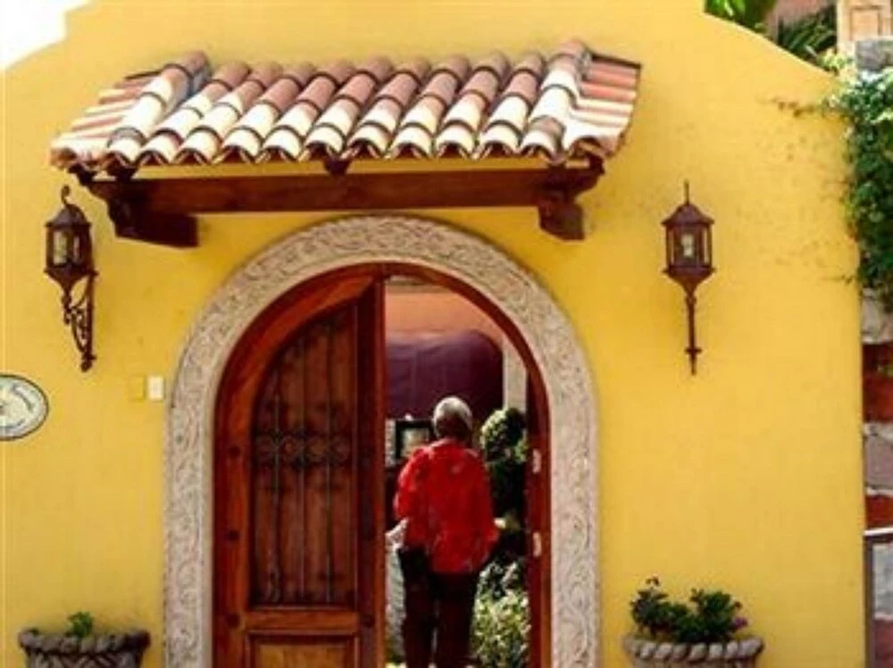Casa Tres Leones