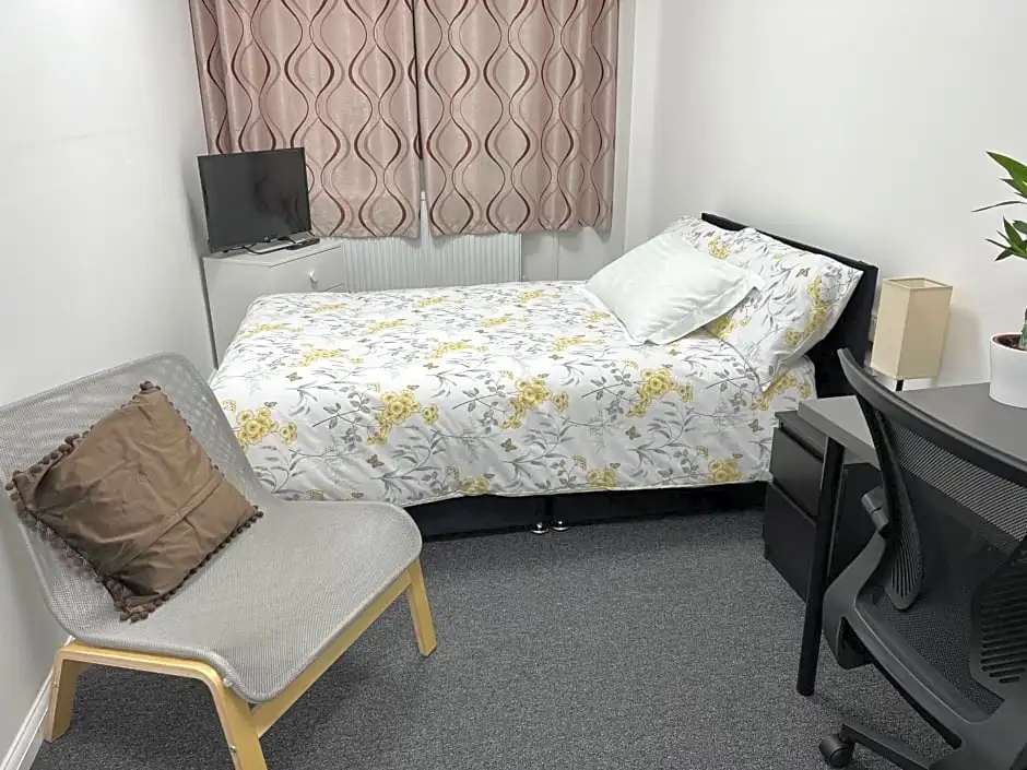 Lovely Double Room in serviced apartment - London