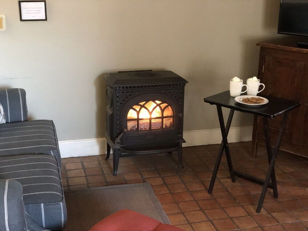 The Cottage at 241 North