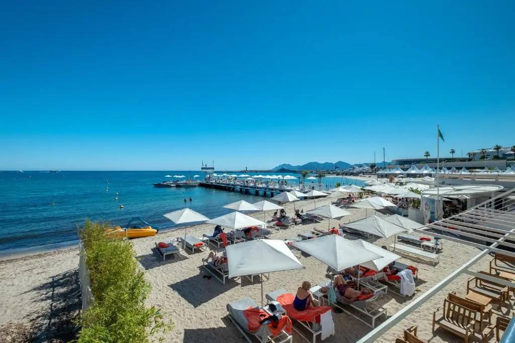 Croisette Luxury Waterfront