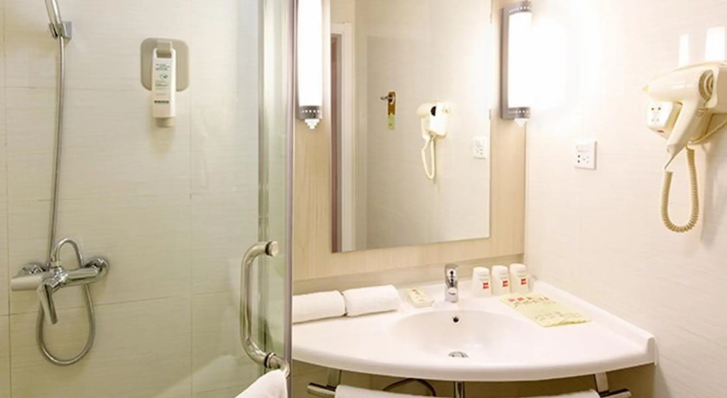 Ibis Qingdao Chengyang