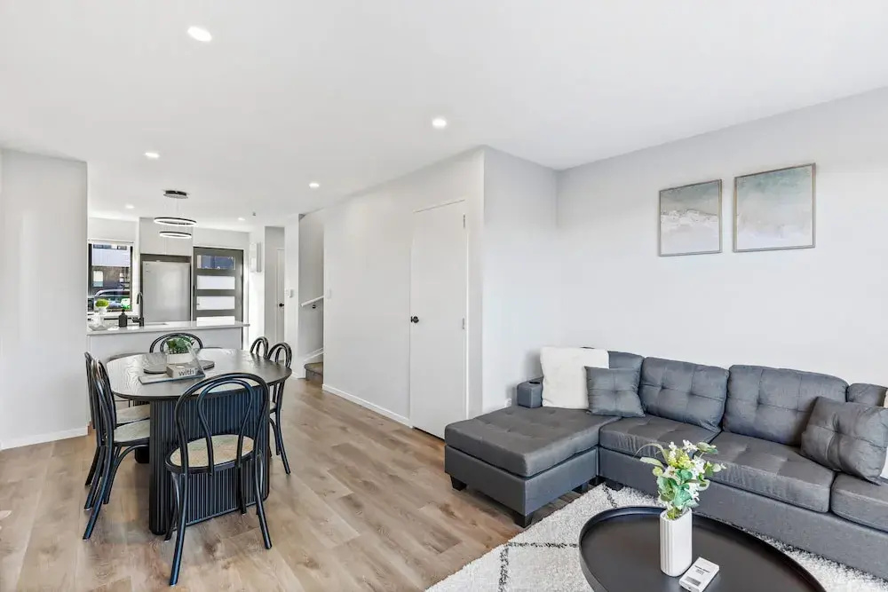 4BR Townhouse for Families Zodiak Stays