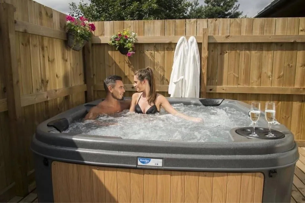 Squirrel Lodge Hot Tub