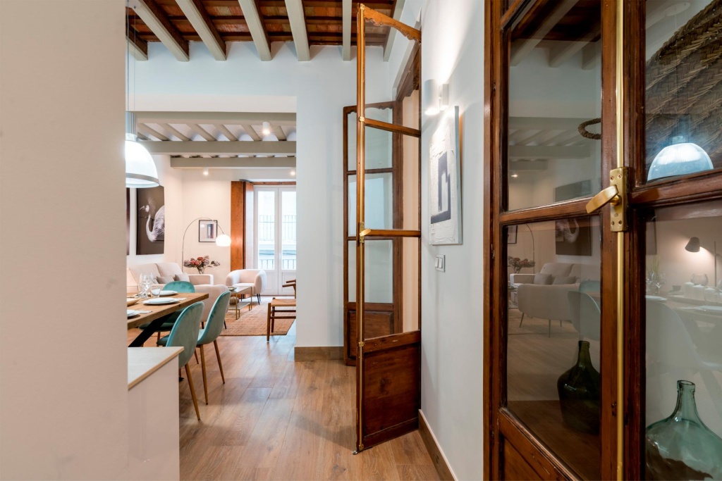 Magnificent 4 Bedroom Apartment in Cadiz Center San Antonio V