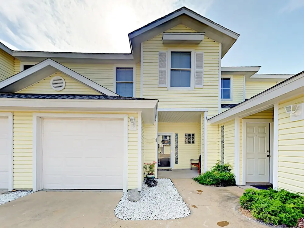 15102 Leeward Drive Condo Unit 603 3 Bedrooms 2.5 Bathrooms Condo