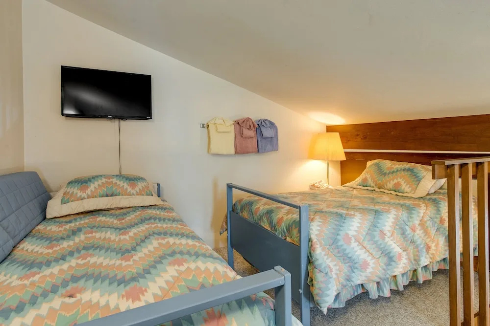 Cozy Winter Park Getaway ~ 3 Mi to Ski Resort Lift
