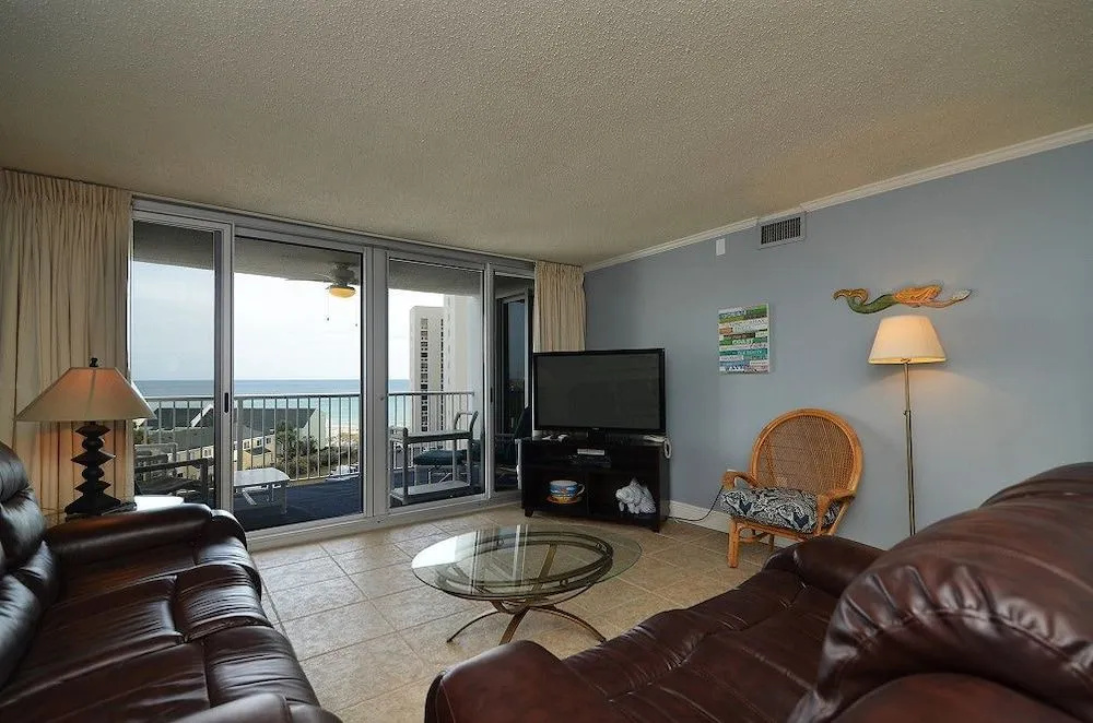 Shoreline 3073 Condo by RedAwning