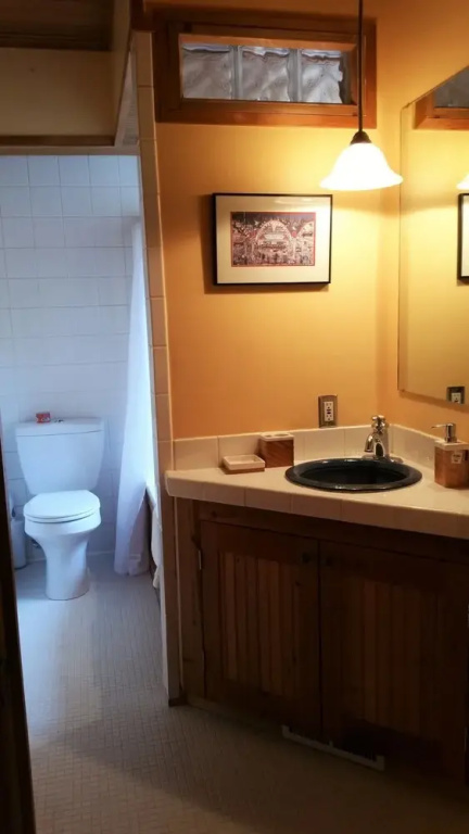 Geneva Garden Bungalow - Two Bedroom Home