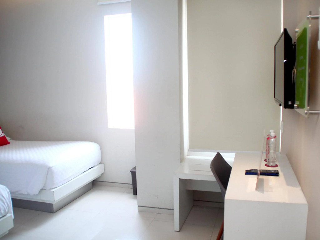 ZEN Rooms Basic Kusuma Bangsa