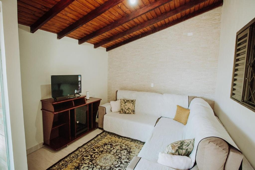 Casa c churrasq em Monte Castelo, Campo Grande-MS