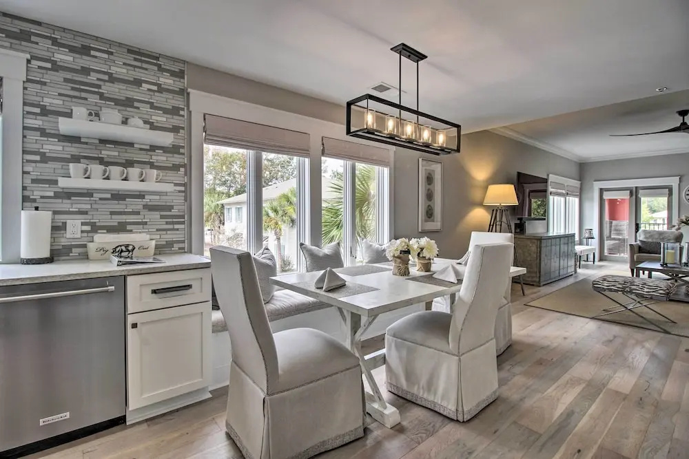 Pet-Friendly Villa with Balcony in Bluffton!