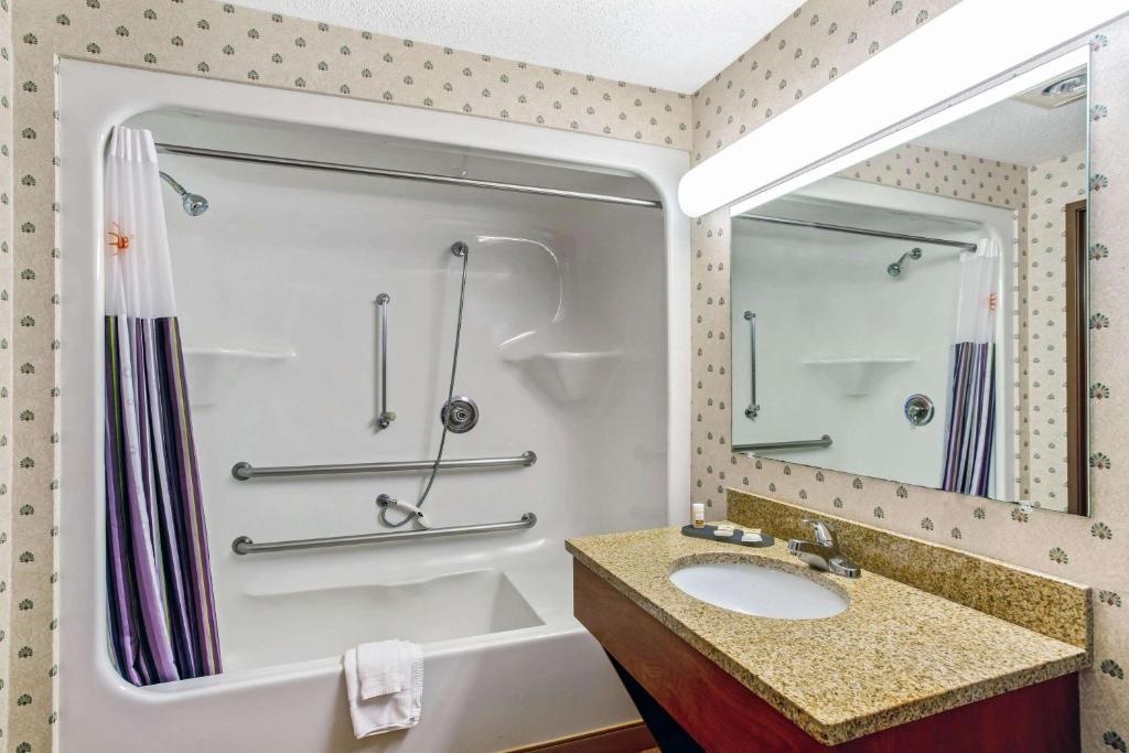Holiday Inn Express South Burlington - Downtown by IHG