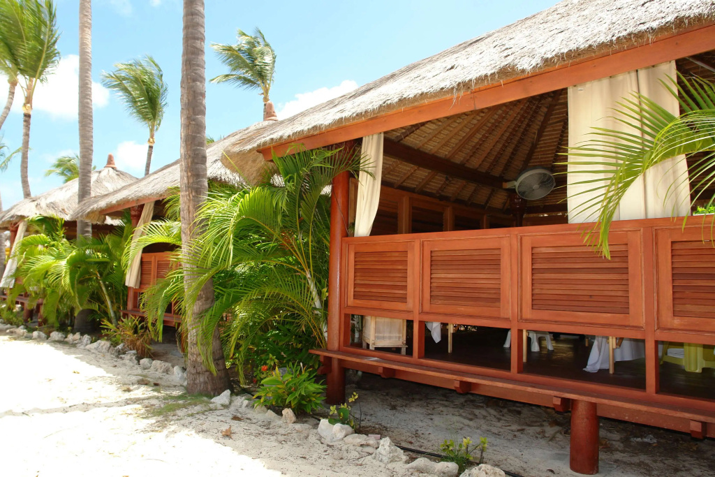 Manchebo Beach Resort and Spa