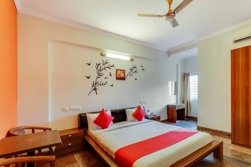 OYO 451 Goyal Residency