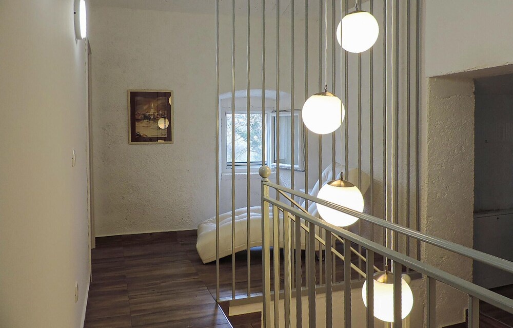 6 Bedroom Awesome Home In Labin